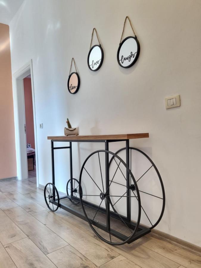 Appartement Sky Apartament. Bllok District *